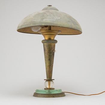 BORDSLAMPA, mässing och plåt, art déco, 1920-/30-tal.