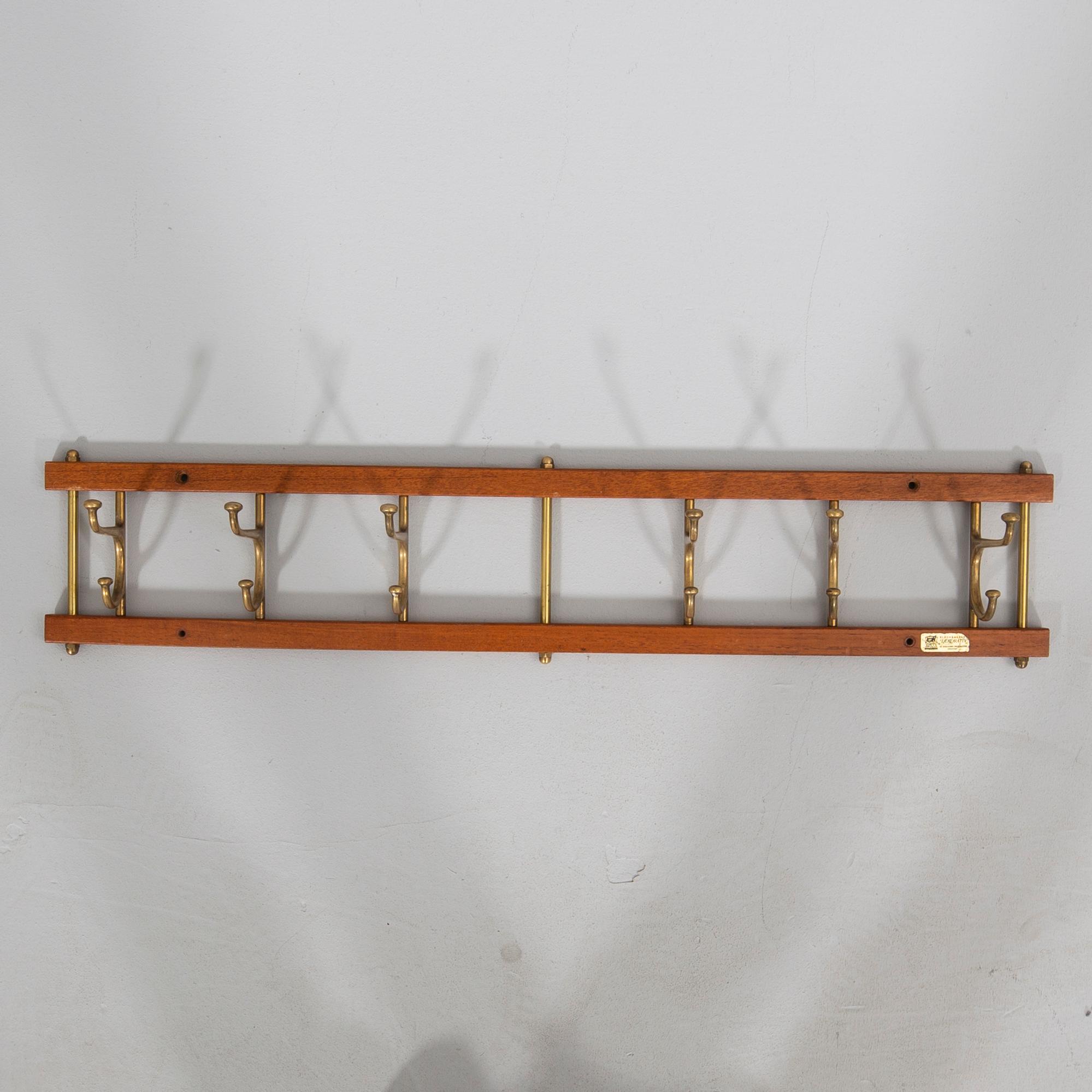 Klädhängare, "Dekorativ", Skoglunds metallgjuteri, Anderstorp, 1900-talets mitt.