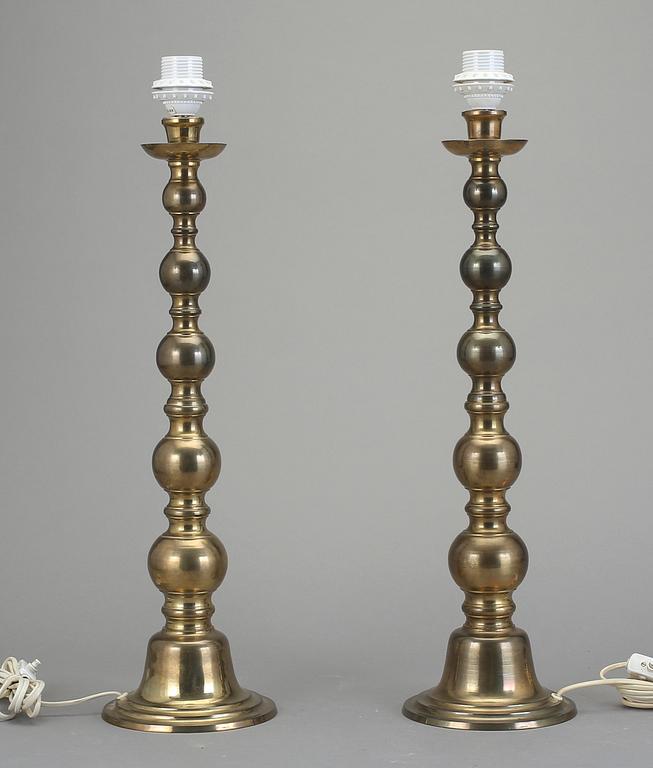 BORDSLAMPOR, mässing, 1900-tal.