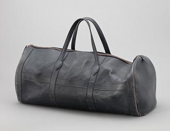 1316. A 1970s blue leather weekendbag by Hermès.