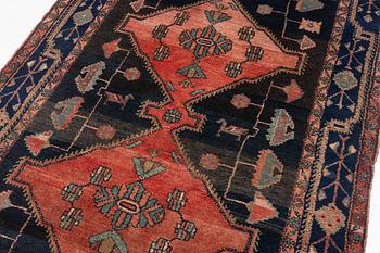 Rug, Northwest Persian, approx. 295 x 153 cm.