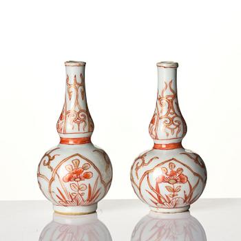 A set of three iron-red decorated water droppers, Qing dynasty, Kangxi (1662-1722).