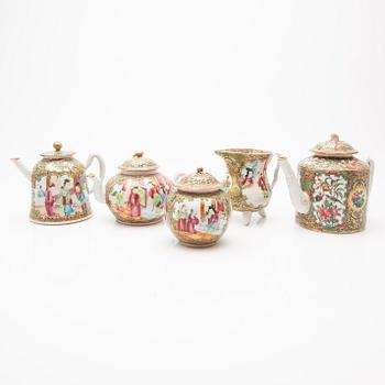 A set of porcelain, 5 pieces, China, Canton, 19th century.
