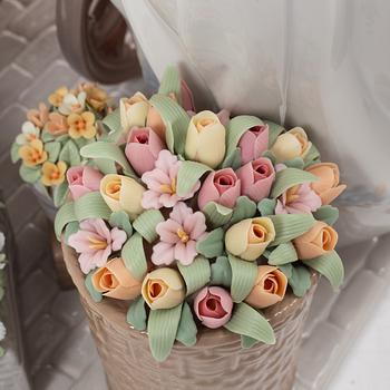 Miguel Angel Santaeulalia, figurin, "Flowers for everyone", Lladró, Spanien.