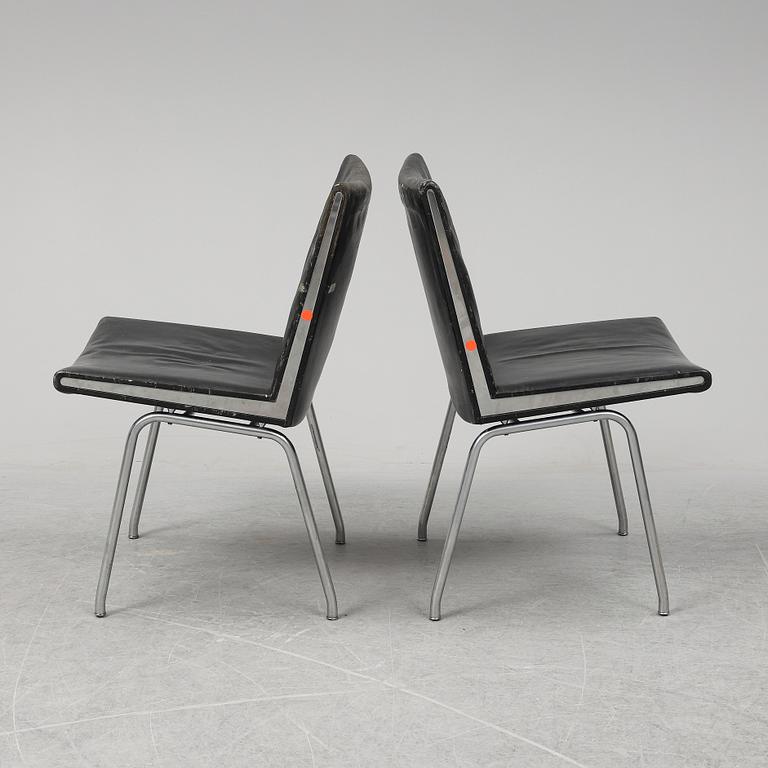 HANS J WEGNER, a pair of 'CH 401' 'Lufthavnstolen' chairs from the Kastrup series, Denmark, 1960's.