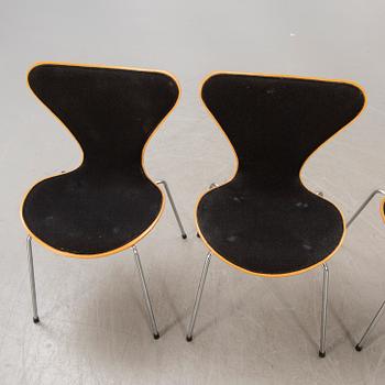 Arne Jacobsen, a set of four Sjuan chairs for Fritz Hansen 1981.