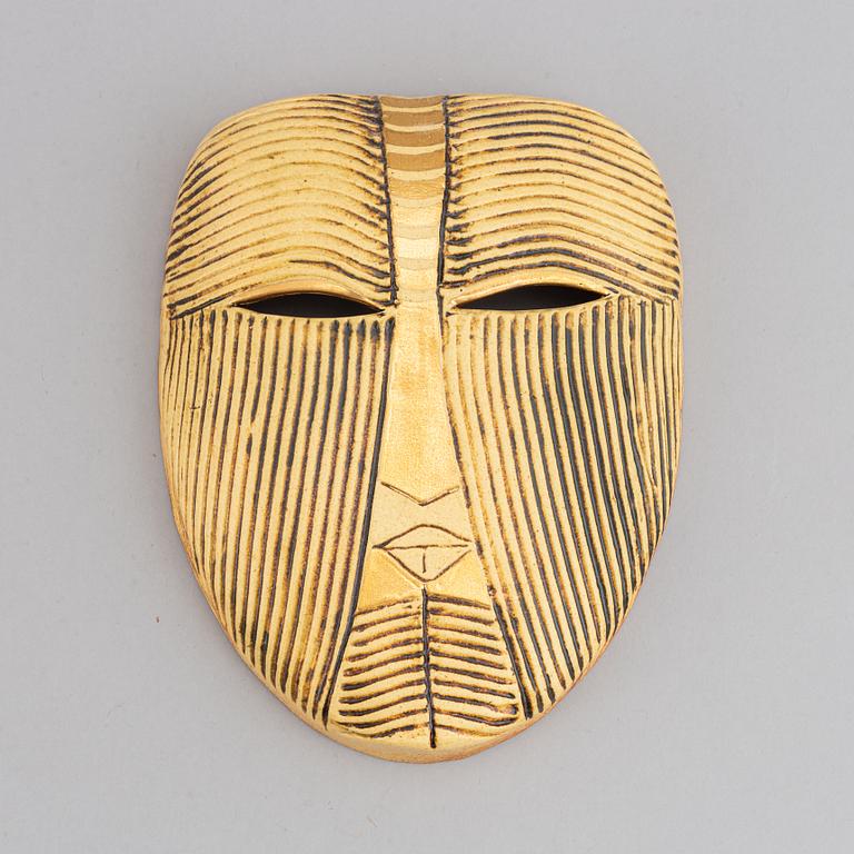 Lisa Larson, masker, 2 st, stengods, K-Studion, Gustavsberg.