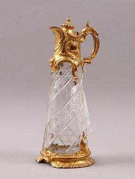 KARAFF, förgylld metall och glas, troligen Sankt Petersburg.