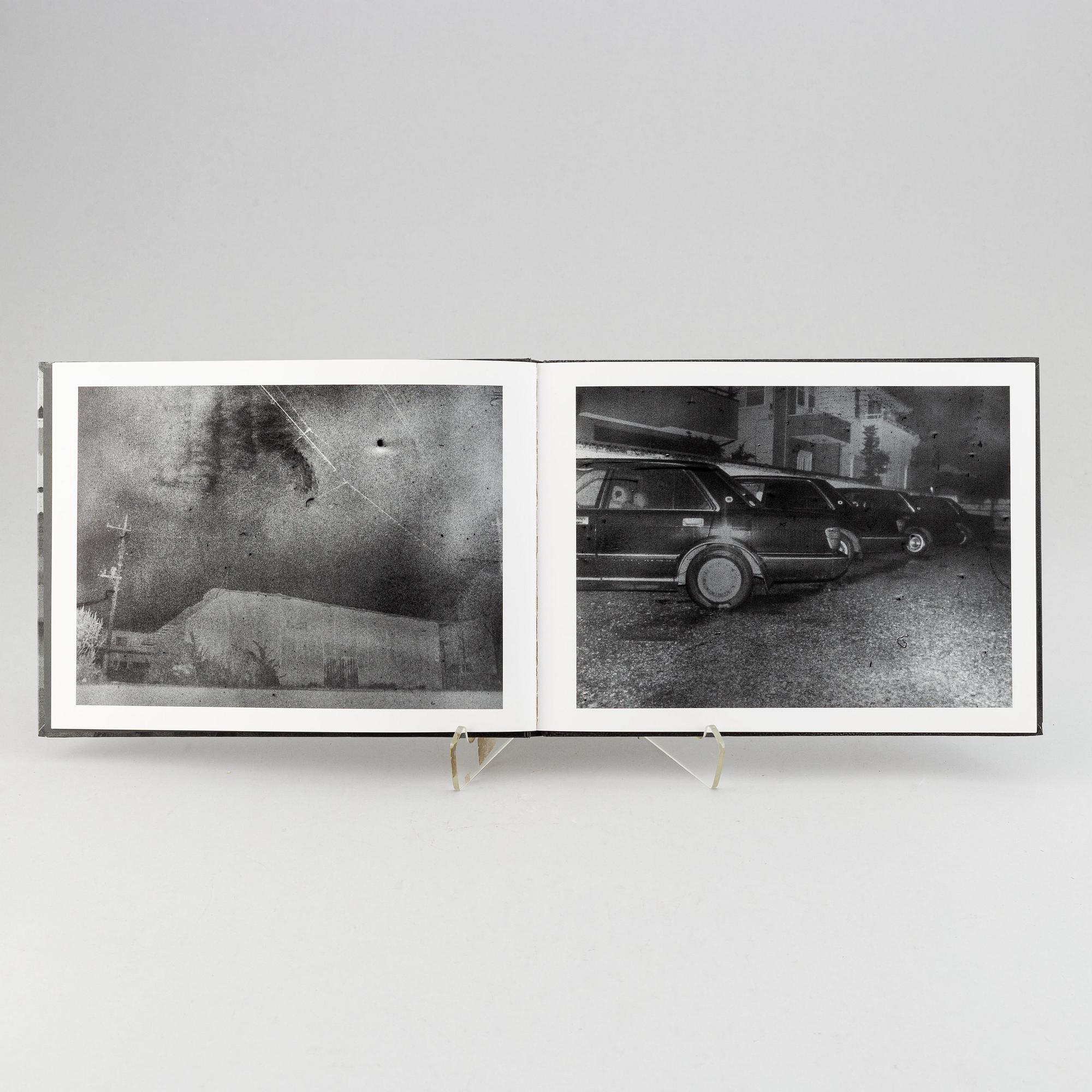 Daisuke Yokota, 2 st fotoböcker.