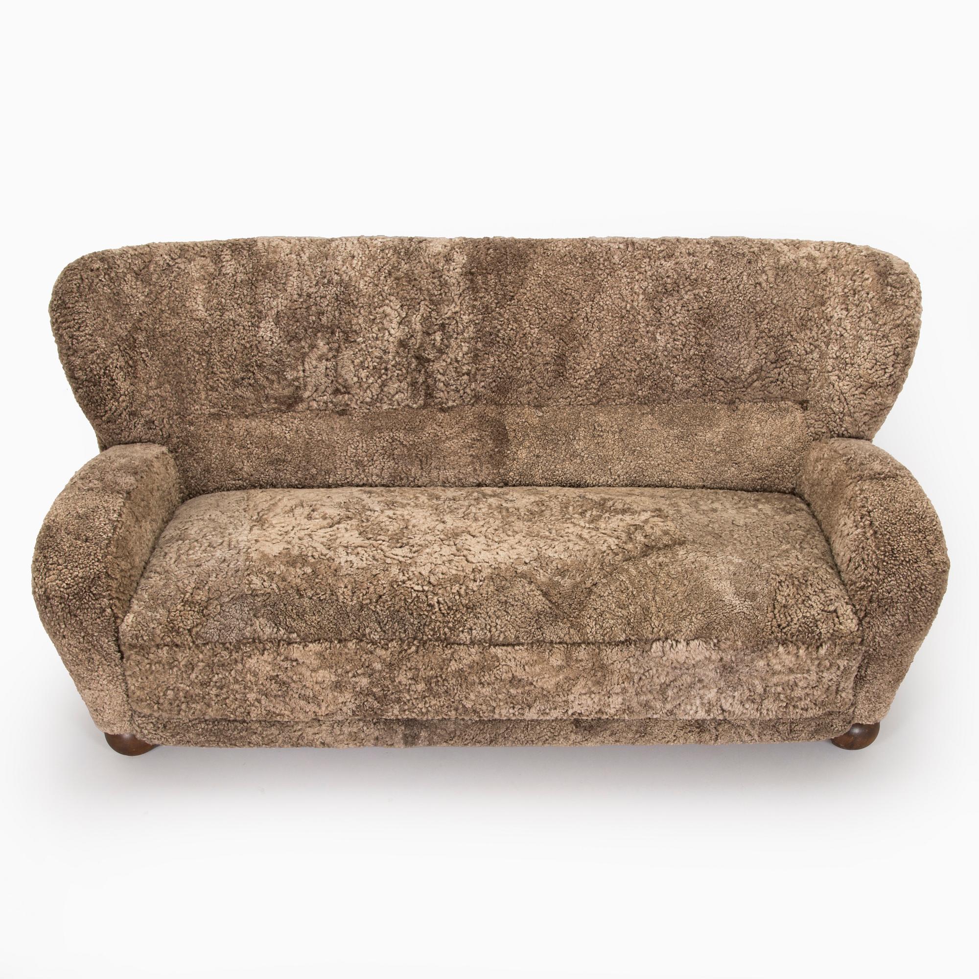 Märta Blomstedt, An 'Aulanko-model' sofa. Designed in 1939.