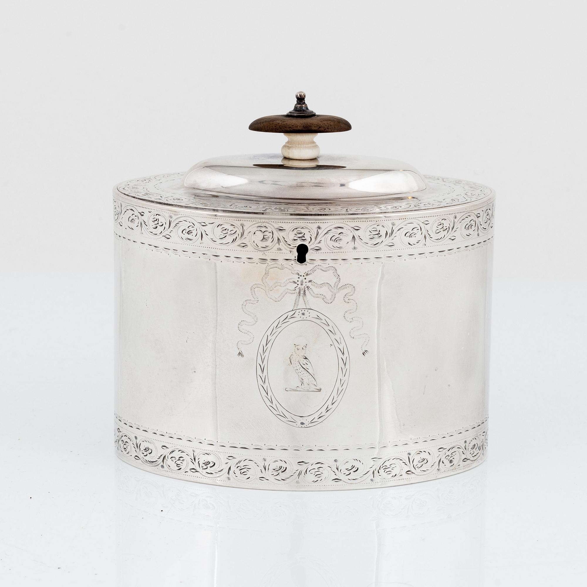An English 18th century silver sugar-casket, mark of Charles Aldridge & Henry Green, London 1782.