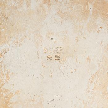 Kryddset på bricka, silver och emalj, Korea 1900-talets senare hälft.