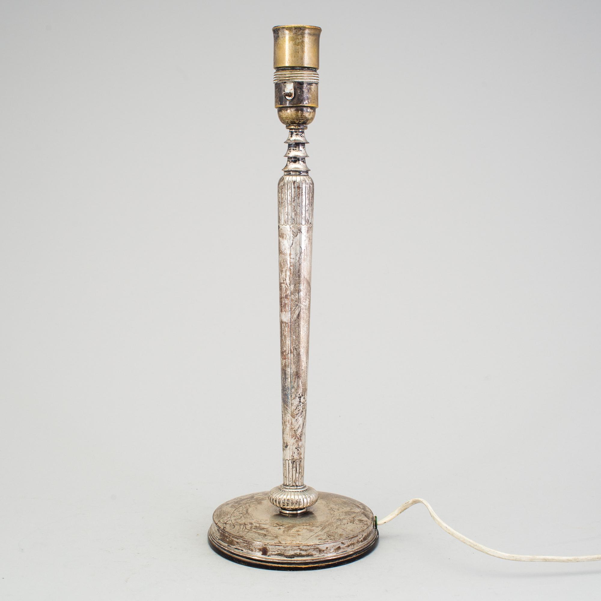 A silver table lamp, CG Hallberg, Stocksholm 1932.
