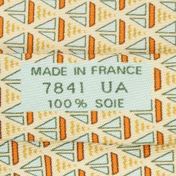 Hermès, 3 silk ties.