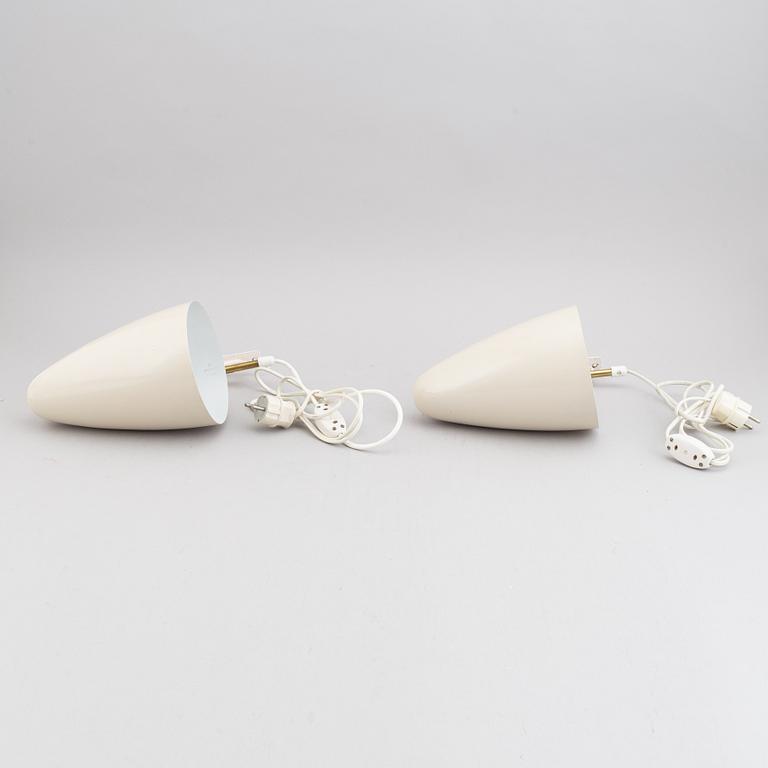 A pair of wall lights, model AH 43, produced by Itsu, 1950-60s.