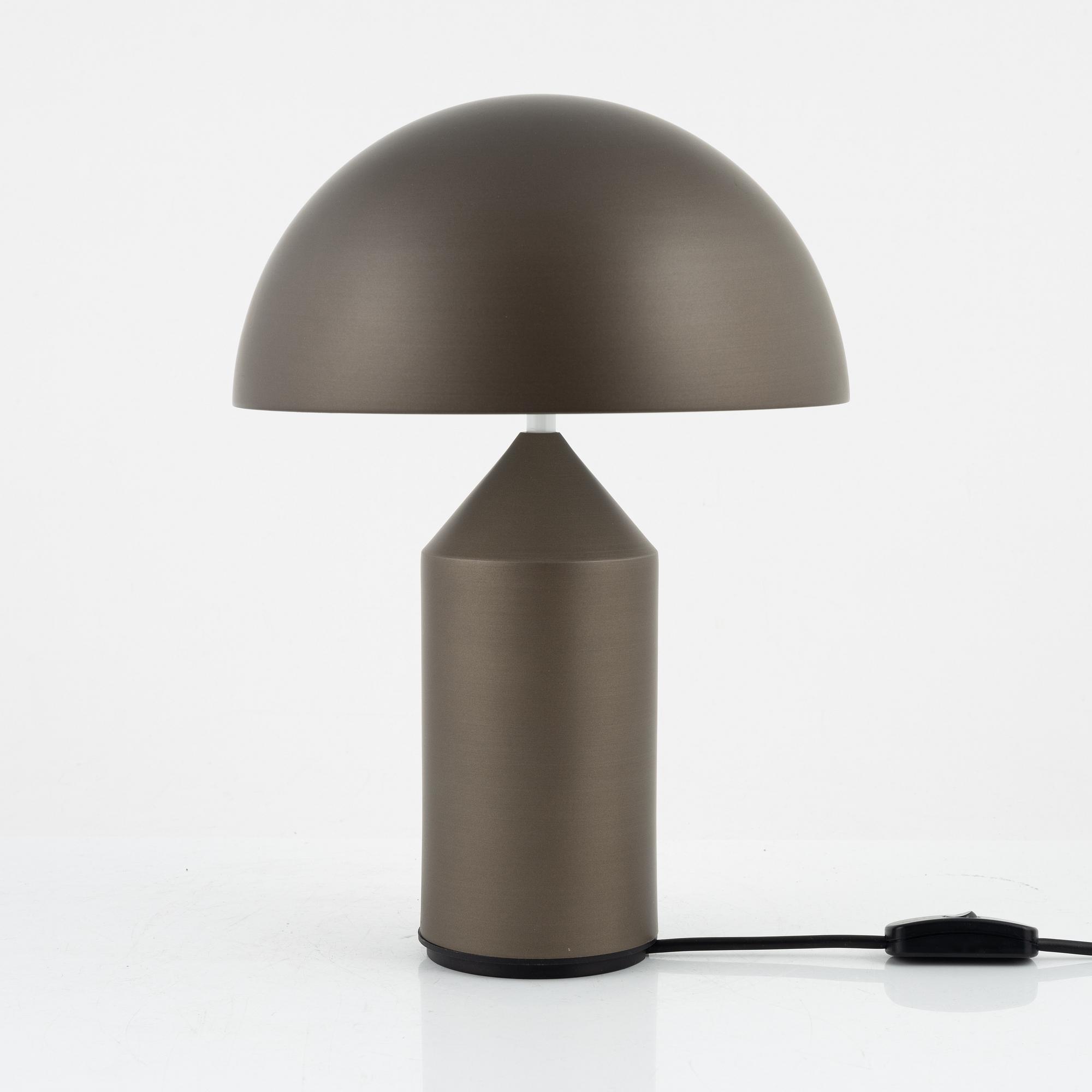 Vico Magistretti, bordslampa, "Atollo", Oluce. Italien.