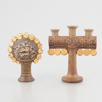 Lisa Larson, figurin, "Guldträd" och ljusstake, "Medaljong", stengods, Gustavsberg.