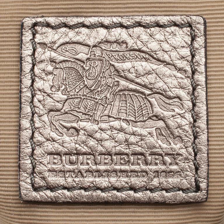 VÄSKA, Burberry.