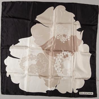 SCARF, Balenciaga.