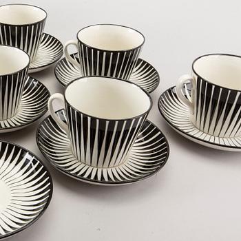 EUGEN TROST, 10 koppar med 12 fat, flintgods, "Zebra", Gefle, 1955-1967.