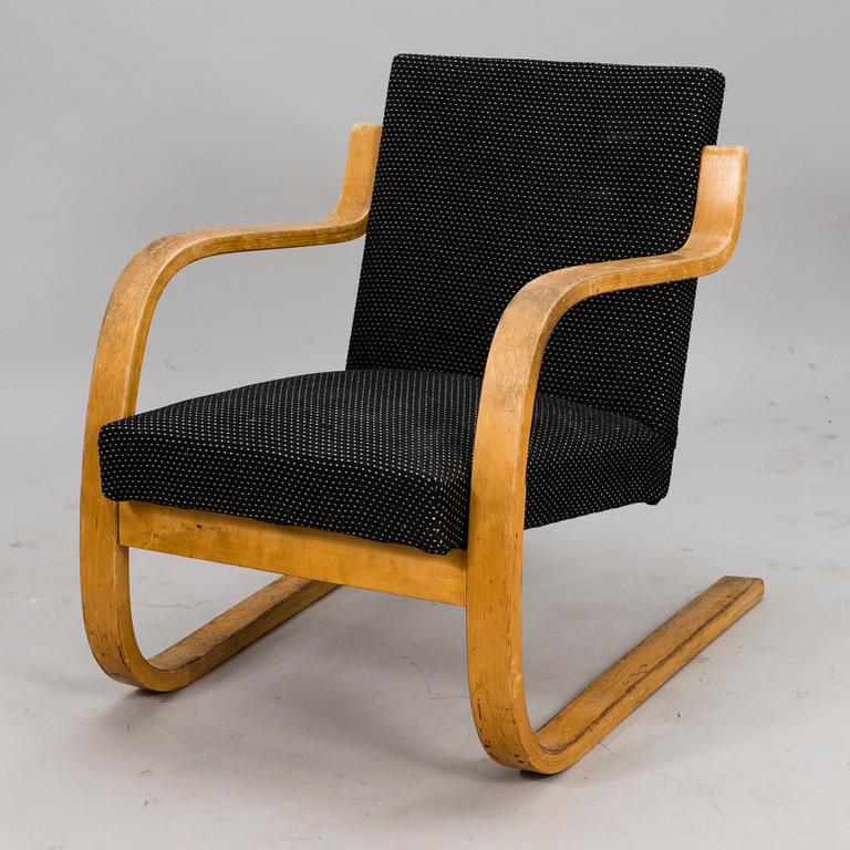 ALVAR AALTO, A 1940s '34/402' armchair for  O.Y. Huonekalu- ja Rakennustyötehdas A.B. Finland.