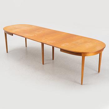 Carl Malmsten, a 'Herrgården' mahogany dining table, Bodafors, dated 1962.
