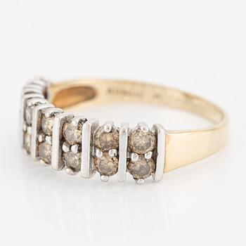 Ring with two rows of yellow brilliant-cut diamonds.