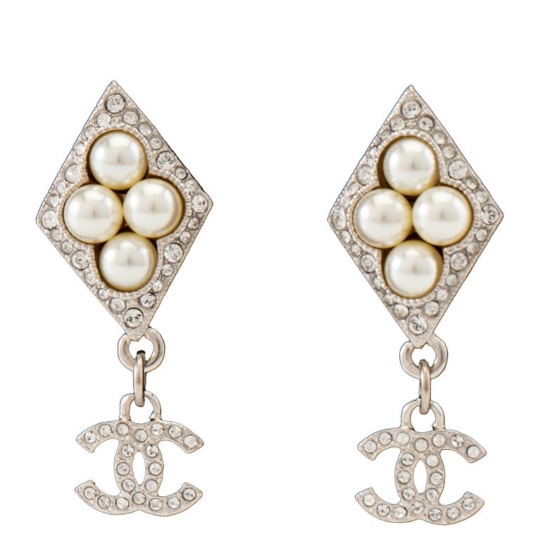 Chanel, earrings a pair, 2019.