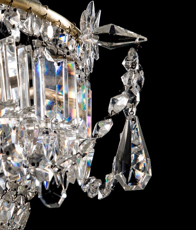 TAKKRONA, oskariansk stil, 1900-talets början. Höjd 101 cm.