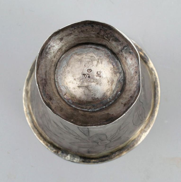 BÄGARE, silver, Olof Grubb, Hudiksvall, 1803. Vikt ca 45g.