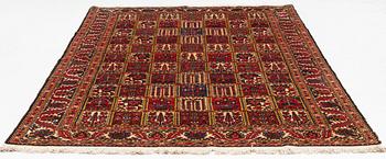 A Chahar Mahal Va Bakhtiari carpet, semi antique, c. 306 x 220 cm.