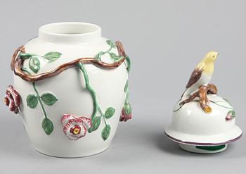 URNA, porslin, Rörstrand, 1950-tal.