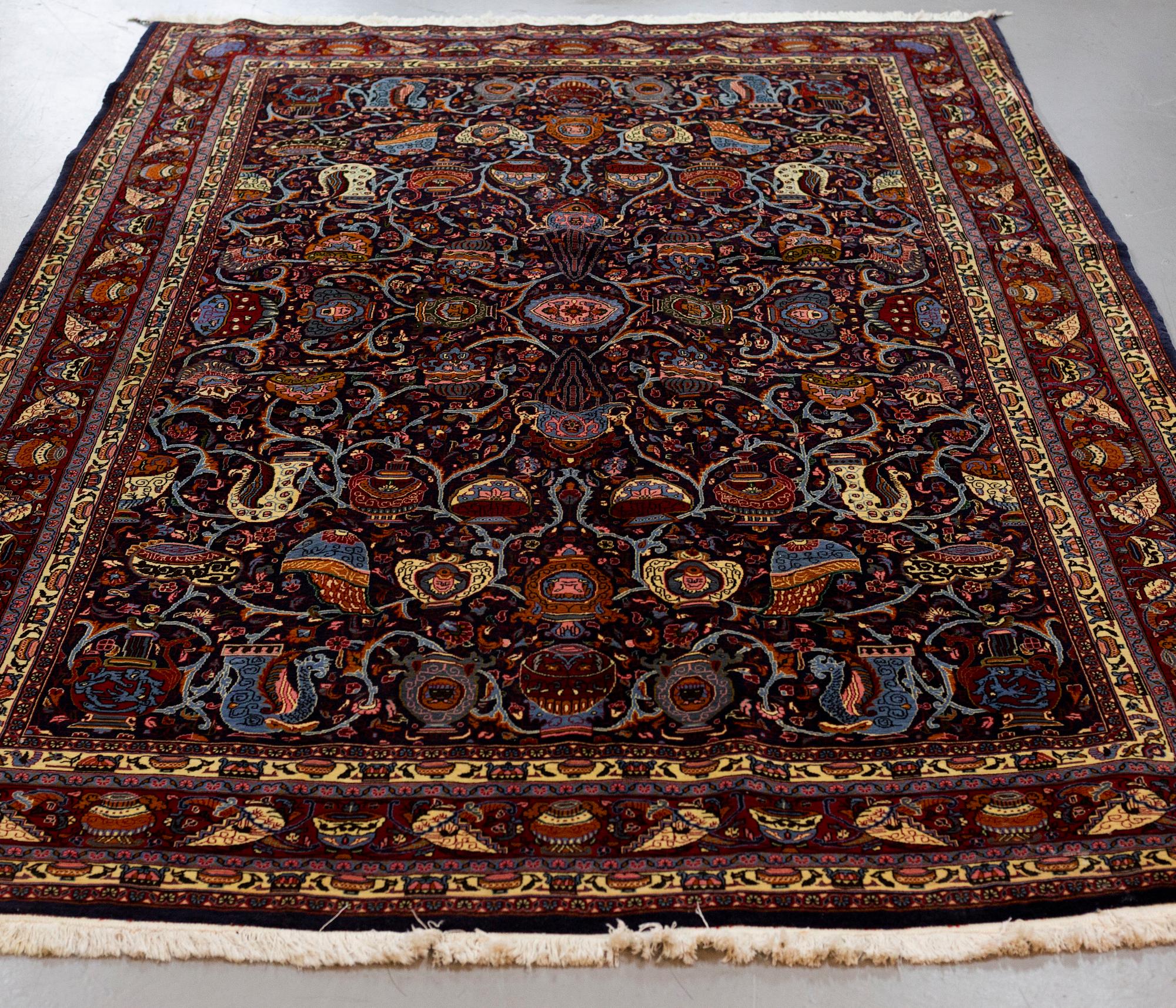 MATTA, Kashmar, sannolikt ca 323 x 205 cm.