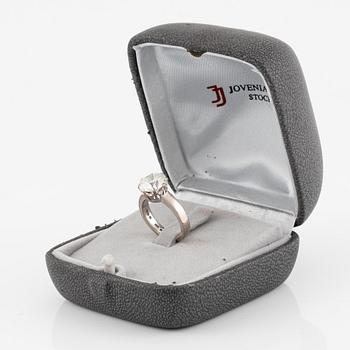 A ring in 18K white gold set with a round brilliant-cut diamond 3.62 ct H vs2.