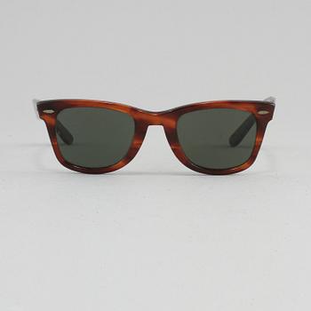 SOLGLASÖGON, "Wayfarer", Ray Ban.