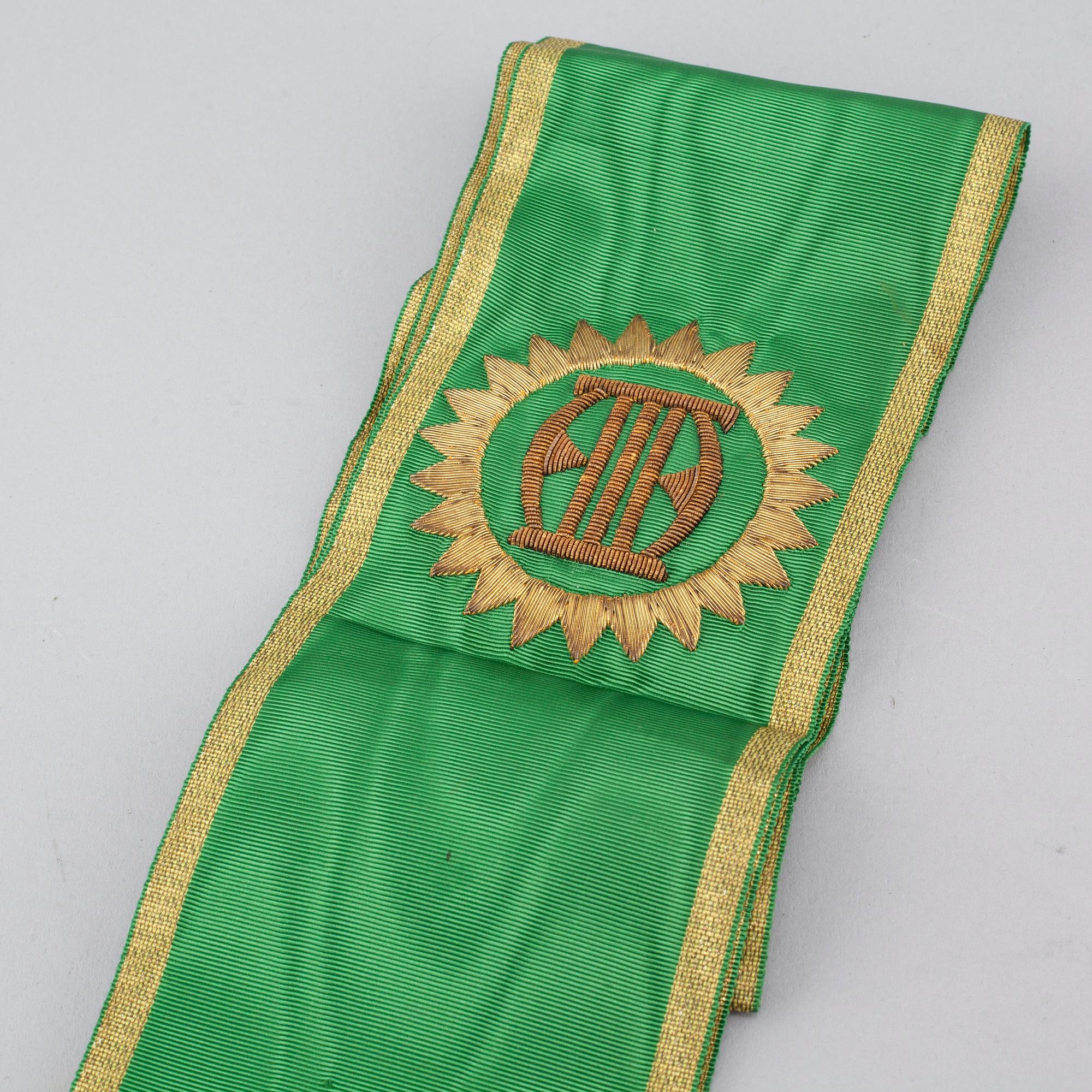 ORDENSTECKEN, 2 st, bl a Tempelriddarorden, 1900-tal.