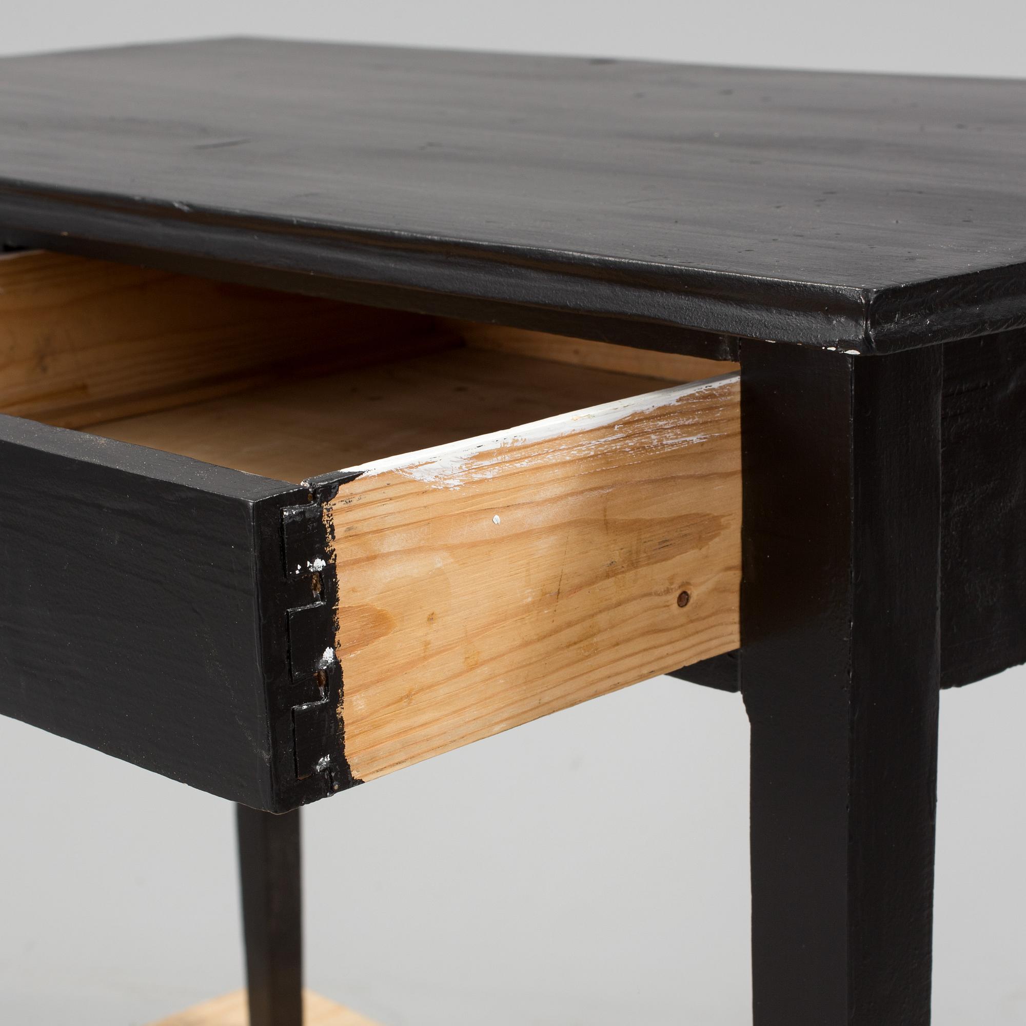 An early 1900s table.