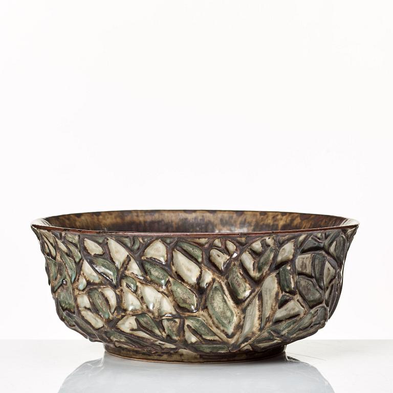 Axel Salto, a stoneware bowl, Royal Copenhagen, Denmark 1967, model 20729.