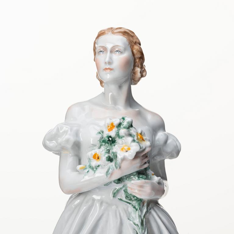 A porcelain ballerina figurine, Lomonosov, 1963.