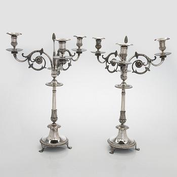 Pehr och Adolf Zethelius, kandelabrar, ett par, silver, Stockholm 1797 och 1824. Empire.