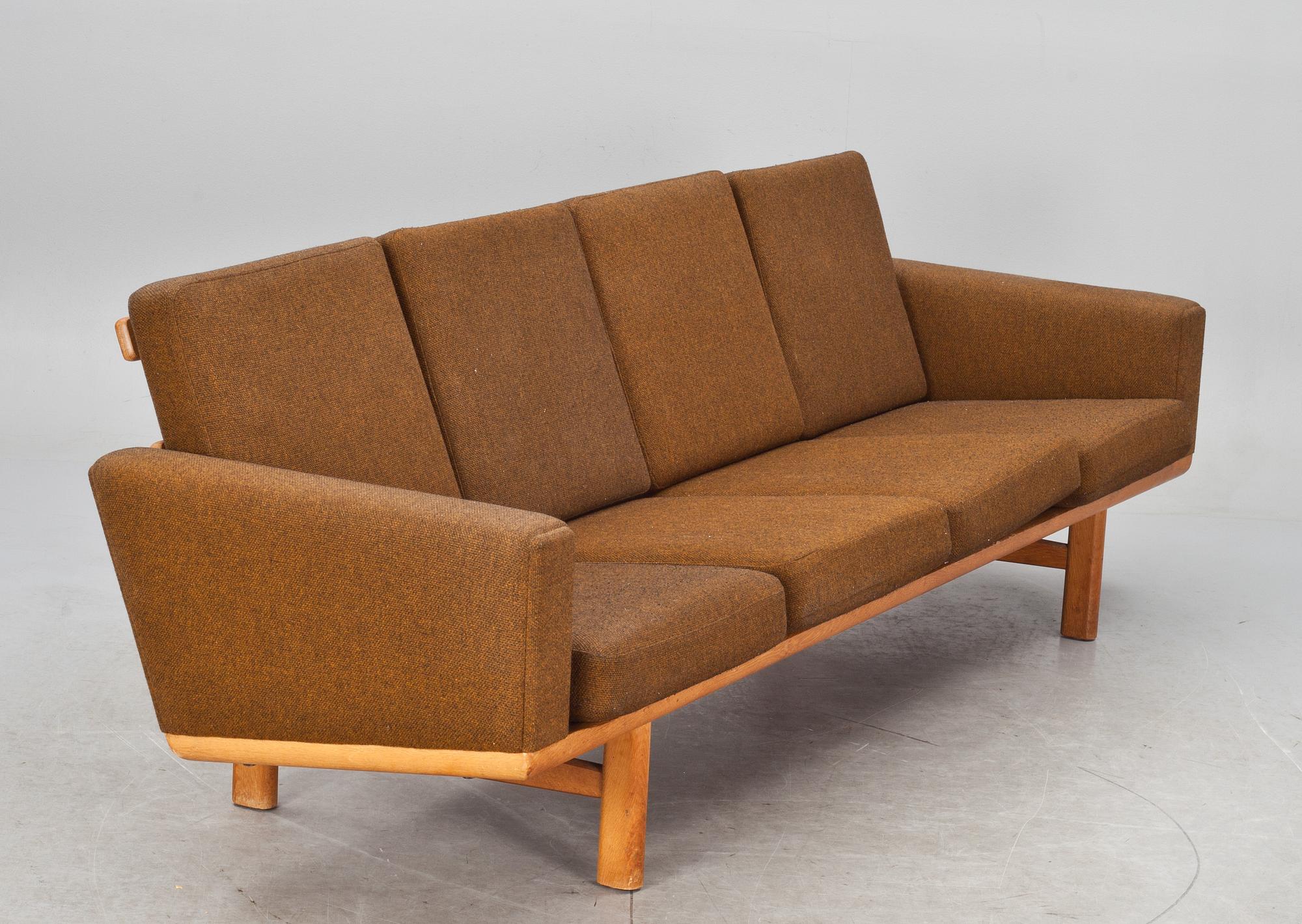 SOFFA, "GE 236/4", Hans J Wegner, 1960-tal.