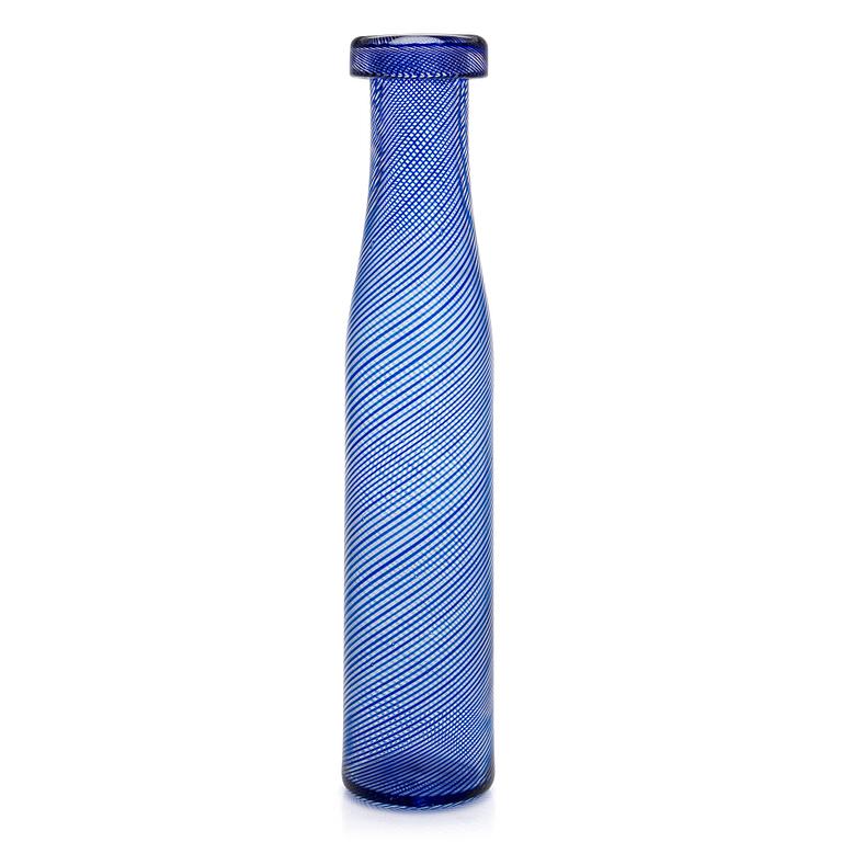 Kaj Franck, a glass carafe 'KF 292', signed K. Franck Nuutajärvi Notsjö -63.