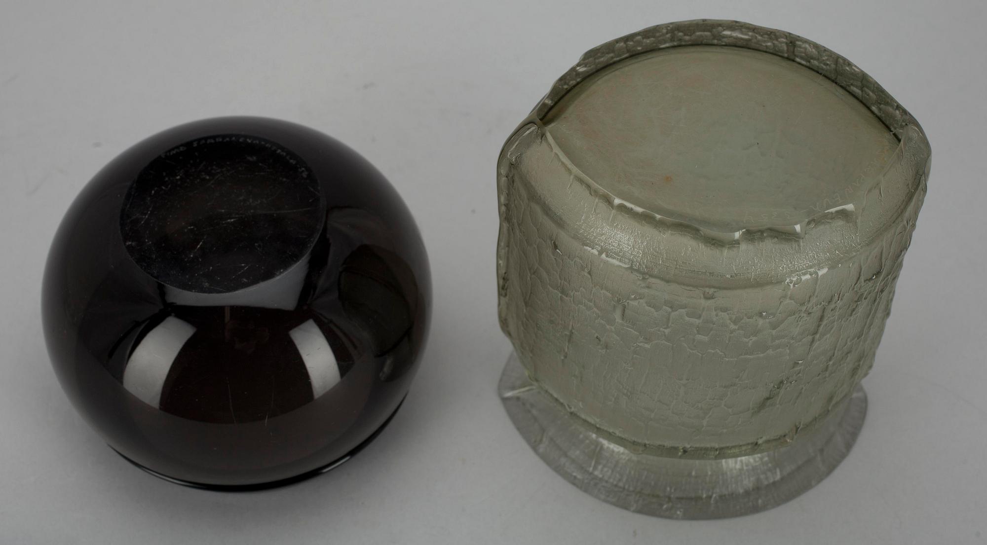 VAS samt SKÅL, glas, sign. Timo Sarpaneva, Iittala Finland 1900-talets senare hälft.