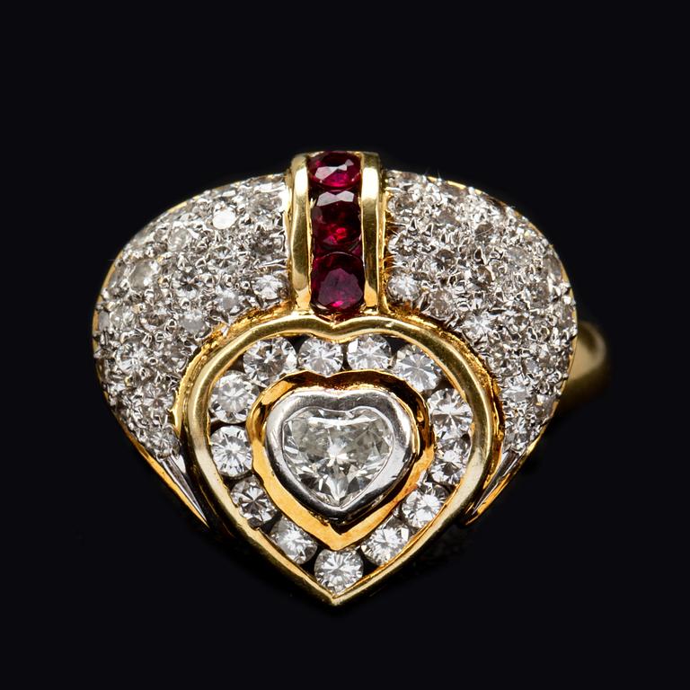 COLLIER samt RING, 18k guld besatta med små diamanter samt rubiner. Vikt tot ca 33 gram.