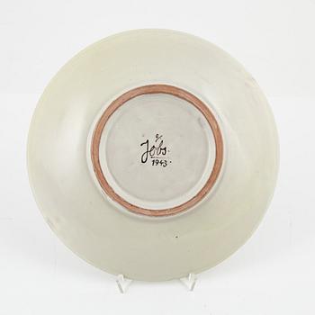 Gocken Jobs, an eratjhenware dish, signed and dated 1943.