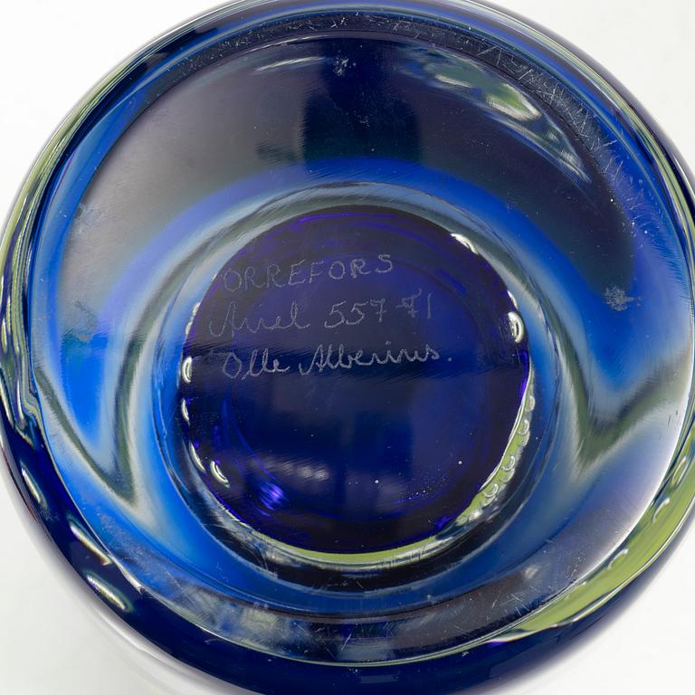 Olle Alberius, an Ariel glass vase, Orrefors, 1980's.