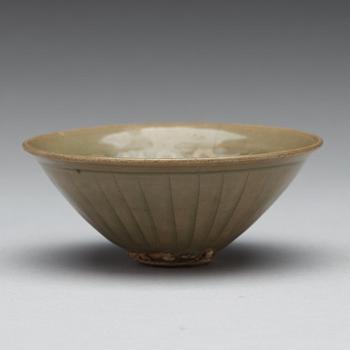 A celadon glazed bowl, Song dynasty (960-1279).