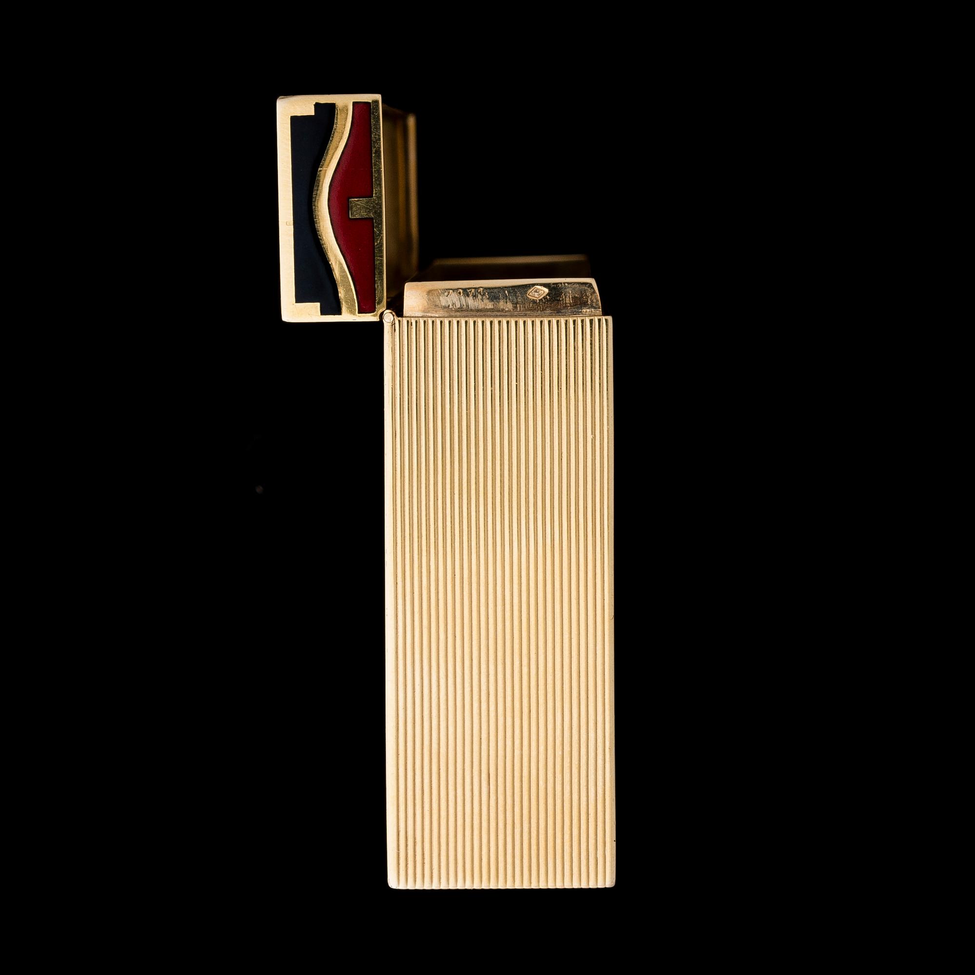KULTARASIA, 18K kultaa, emalia. Van Cleef & Arpels.
