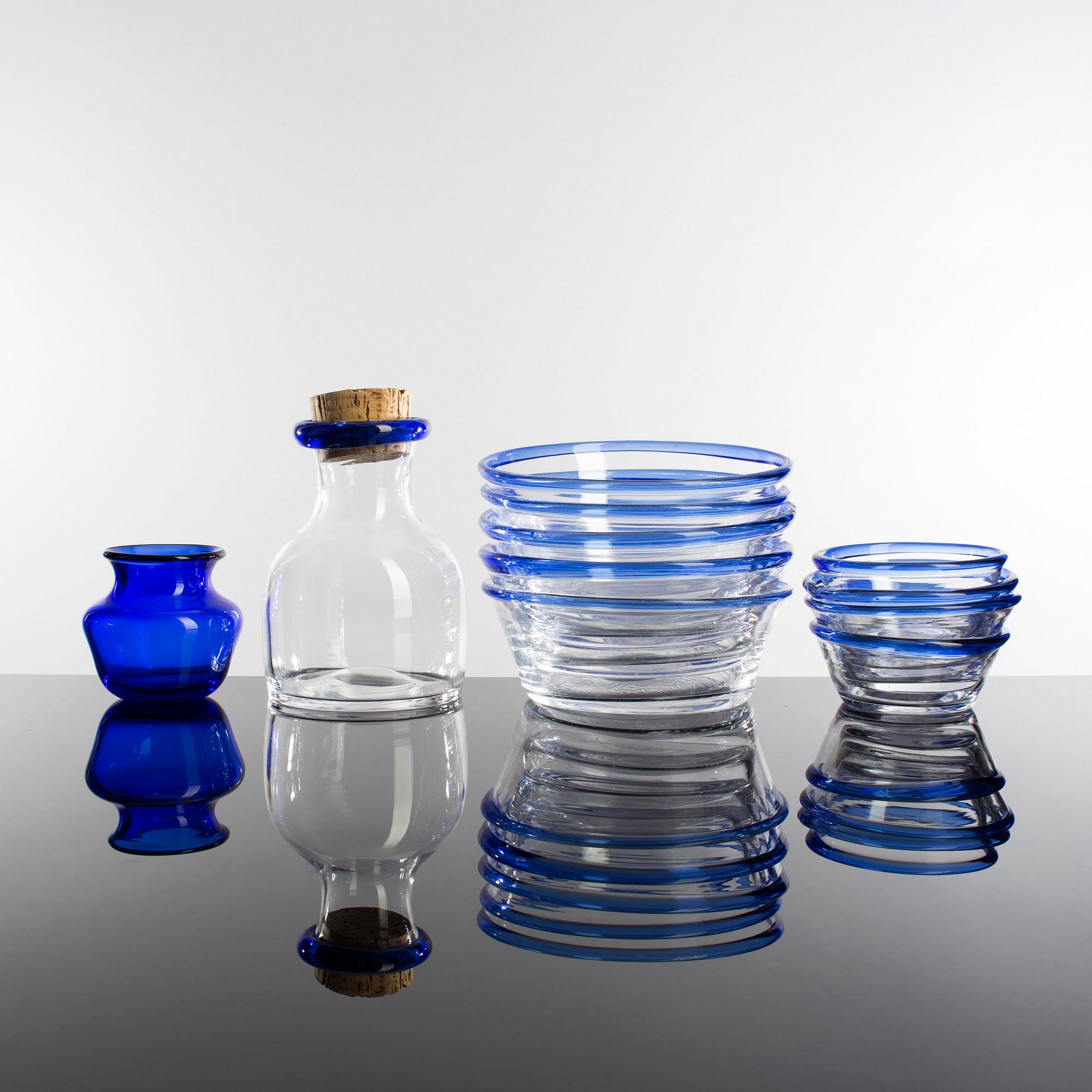 PARTI GLAS, 11 delar, troligen Bergdala glasbruk och Erik Höglund Boda, 1900-tal.