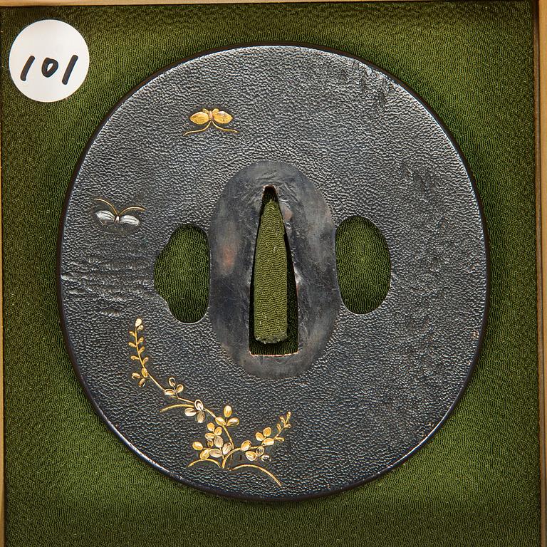 Tsuba, 3 st, Japan, Edo.